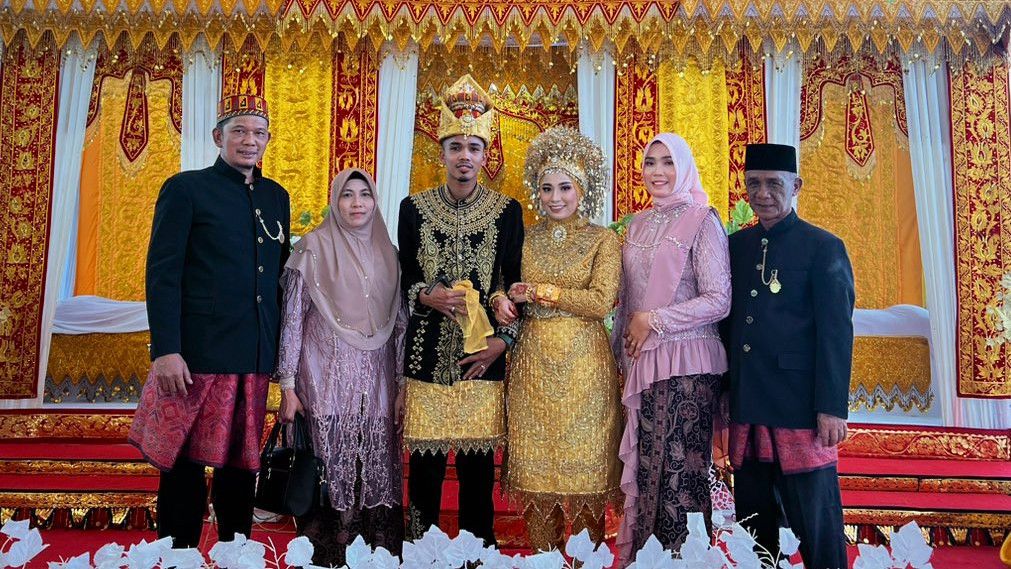 pernikahan-tradisional-aceh-menjadi-sorotan-utama-festival-budaya-di-filipina